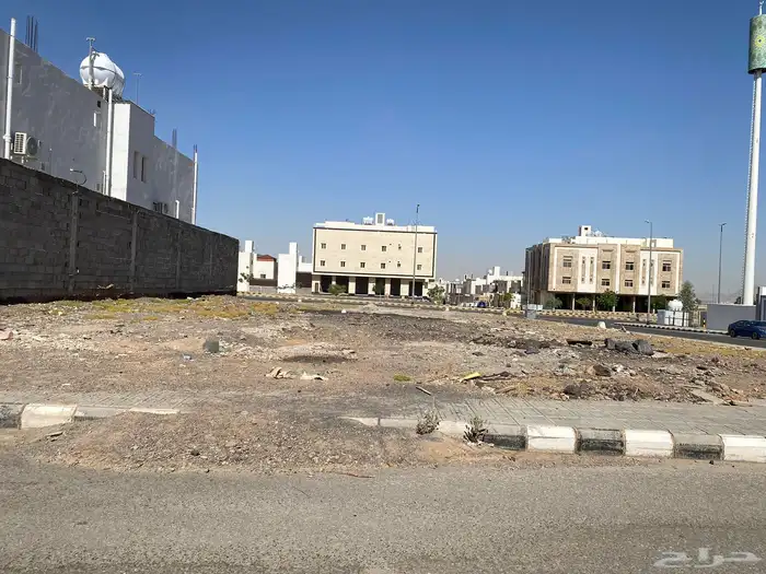 ارض في محيسن الشرق على شارعين 0
