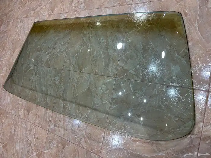زجاجة امامية مرسيدس W116 79 3