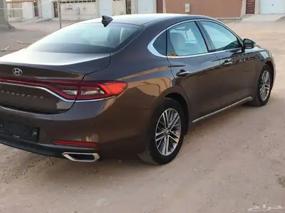 ازيرا 2019 بنزين 4 سلندر 9
