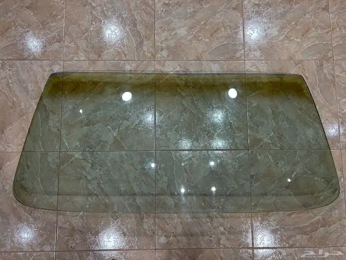 زجاجة امامية مرسيدس W116 79 0