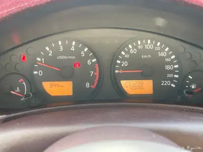 نيسان نيفارا SE 2010 9