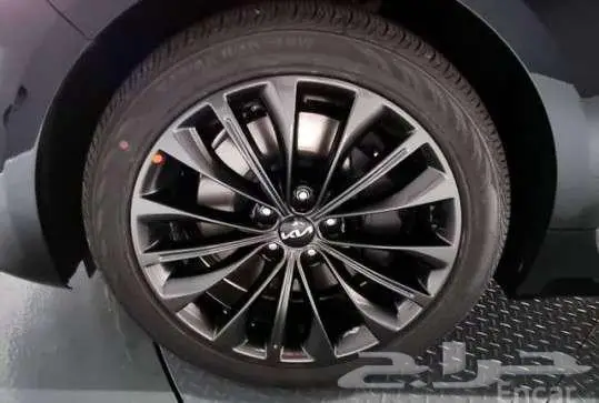 كيا كوريس - K9 2025 4