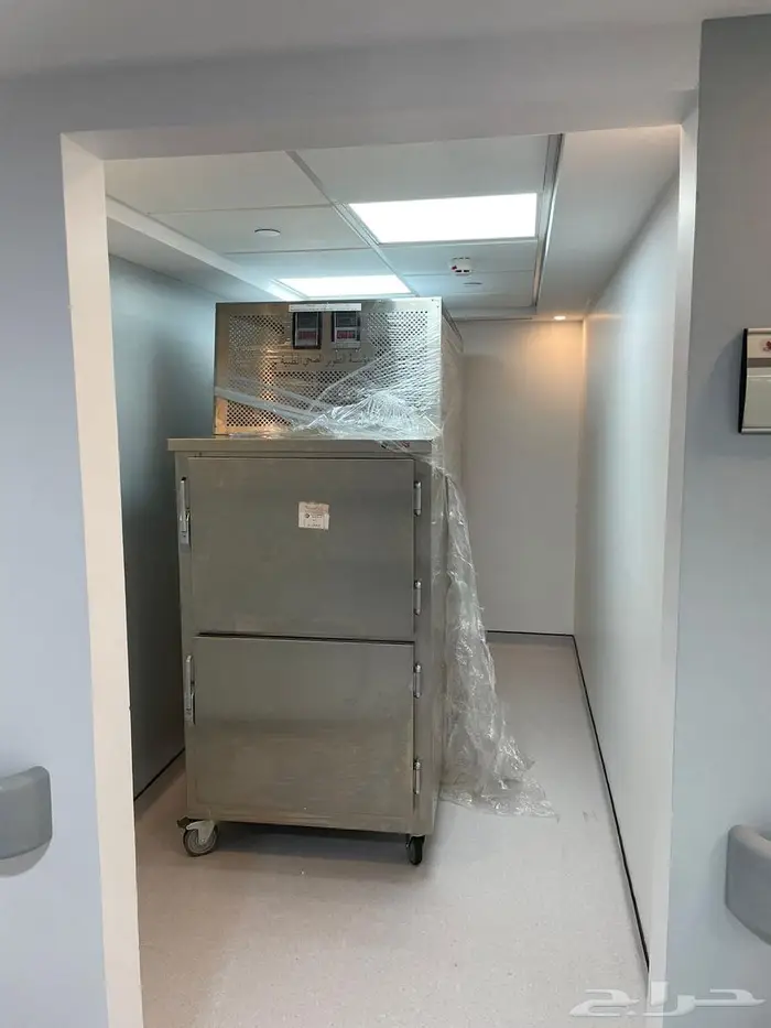 تجهيز ثلاجات حفظ الموتى 0