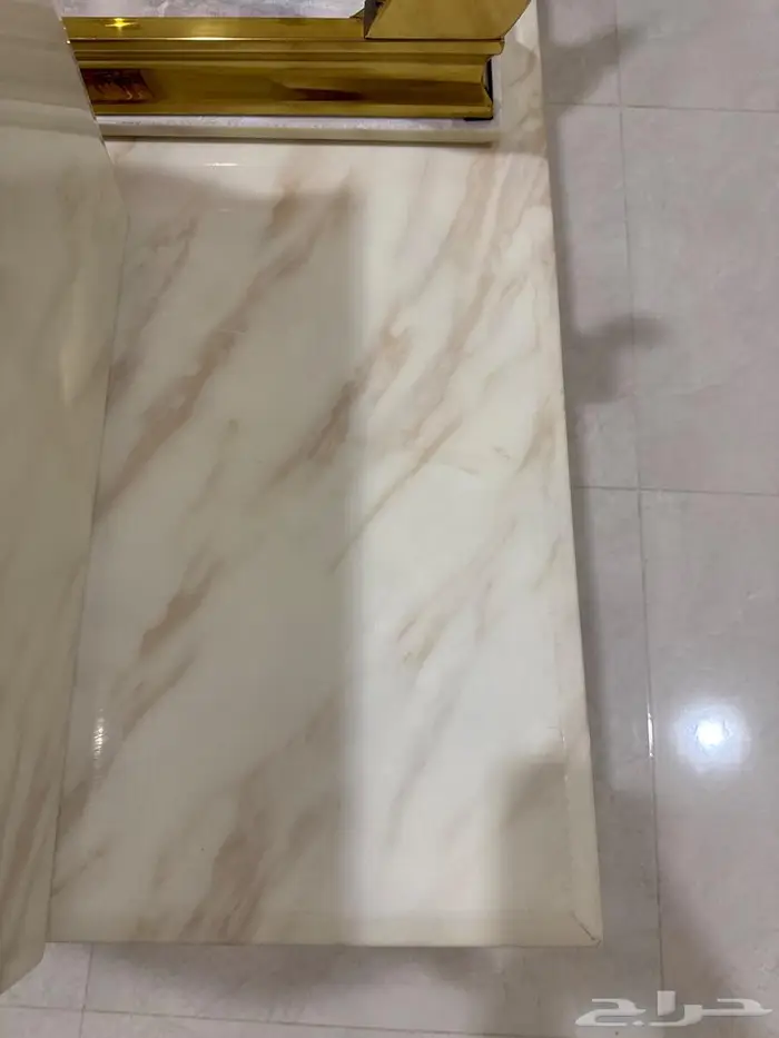 طاولة كنب 0