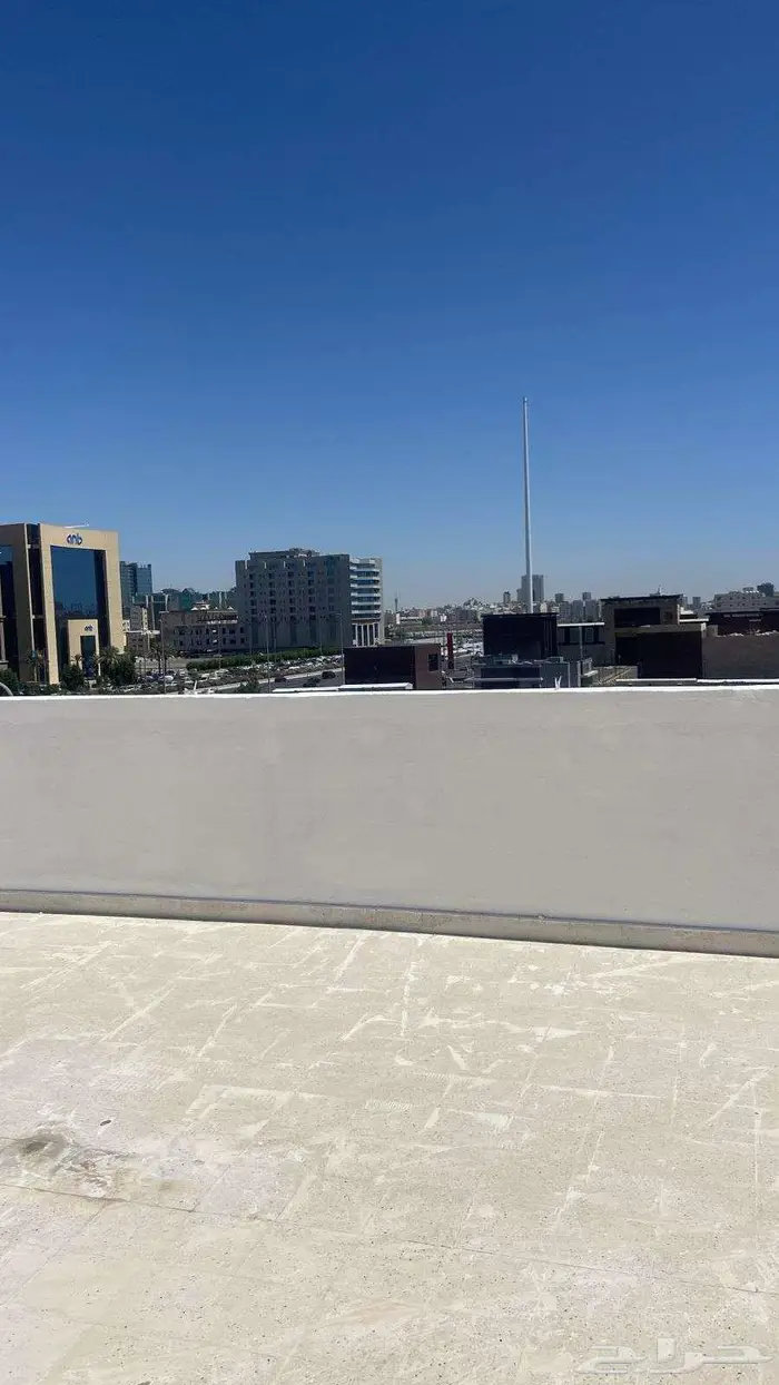 مكاتب للإيجار في موقع مميز حي الحمراء M106 1