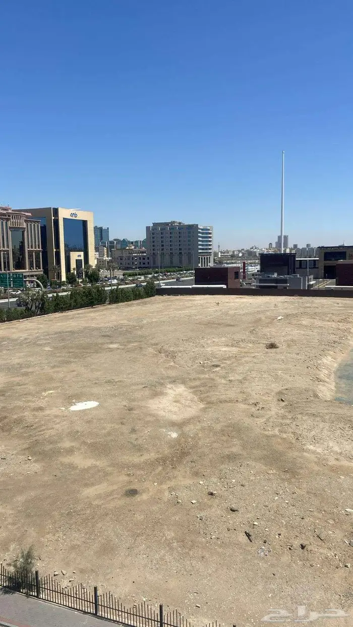 مكاتب للإيجار في موقع مميز حي الحمراء M106 6