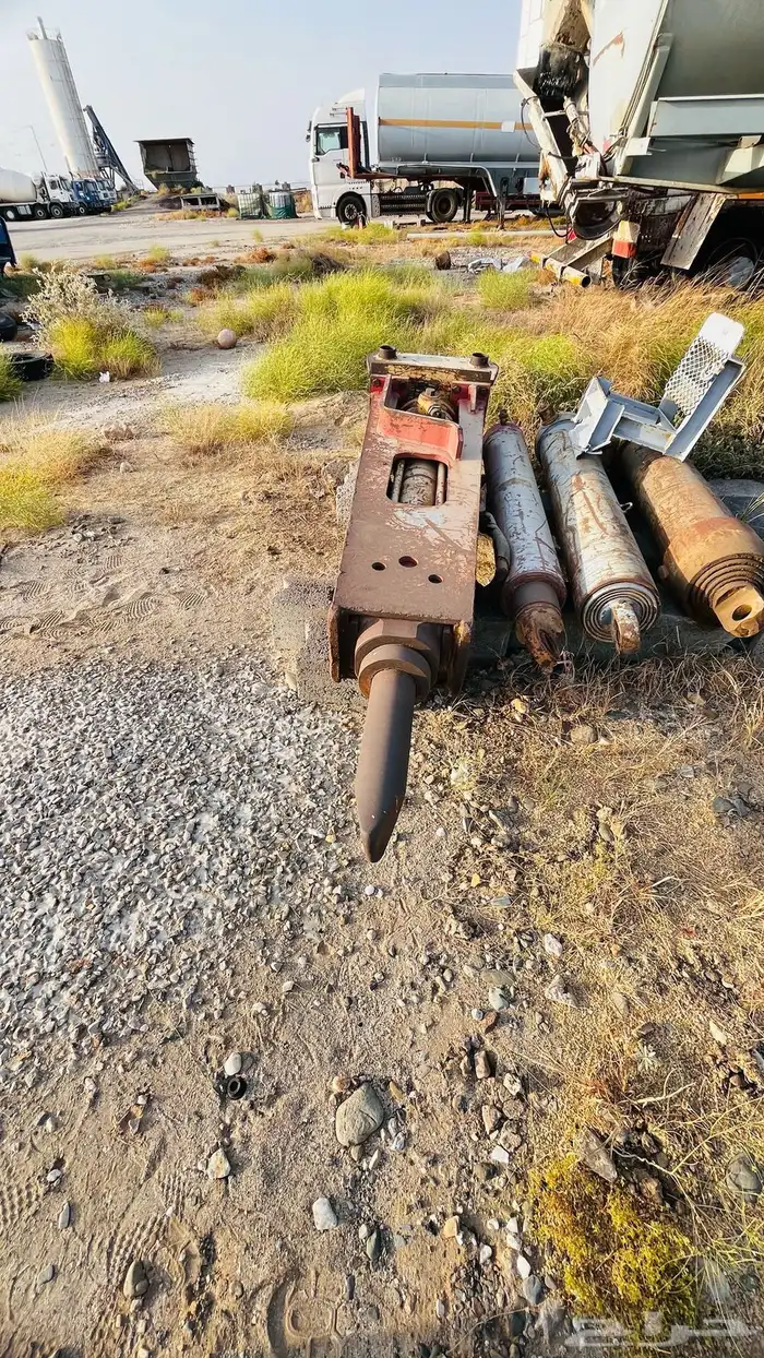 دقاق بوكلين كوماتسو 200 وبساتم قلابات 1