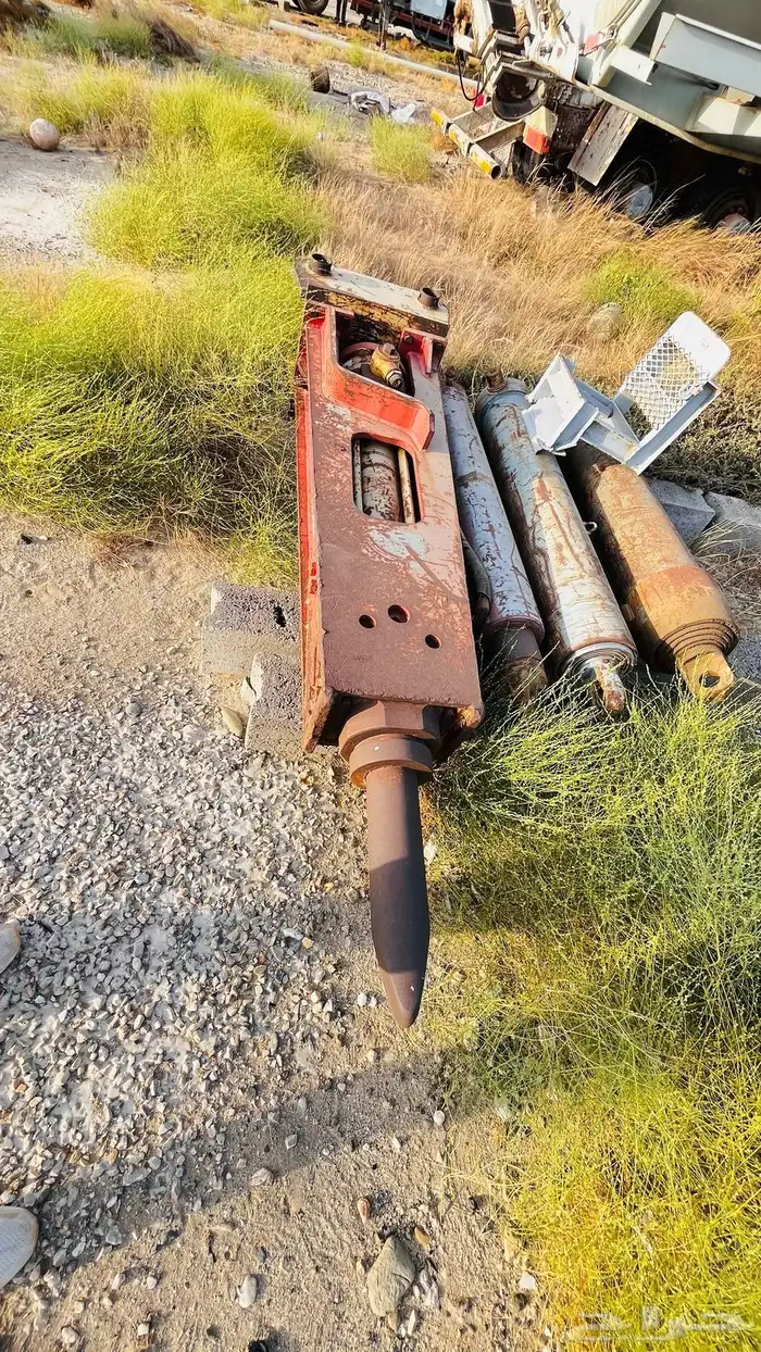 دقاق بوكلين كوماتسو 200 وبساتم قلابات 0