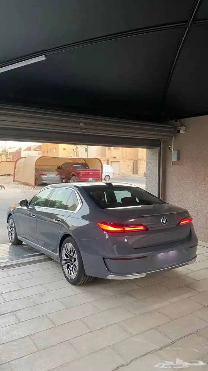 جنوط بي ام دبليو موديل2023مقاس 20اصلي وكاله اصفار منزل 4