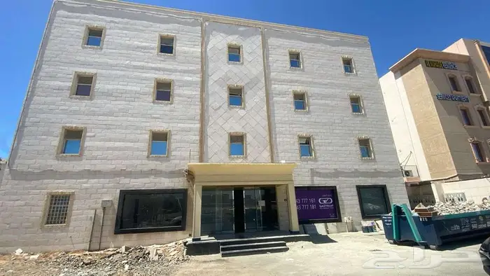 مكاتب للإيجار في موقع مميز حي الحمراء M106 0