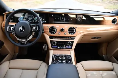 Rolls Royce Ghost SILVER Badge 2024 GCC 44 7