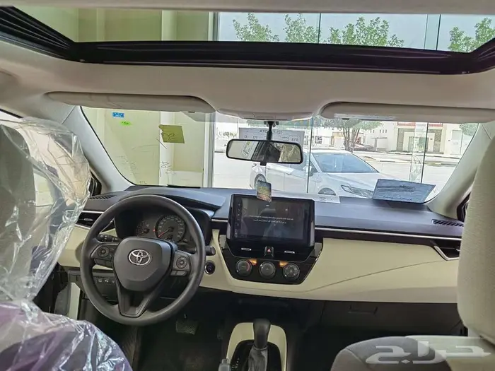 تويوتا كورلا XLI مطور فتحة سقف بنزين 2025 5