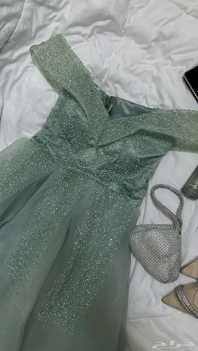 فساتين شبكه وملكه سهره فخمه ب50 ريال ينلبس لارج ومديوم 1