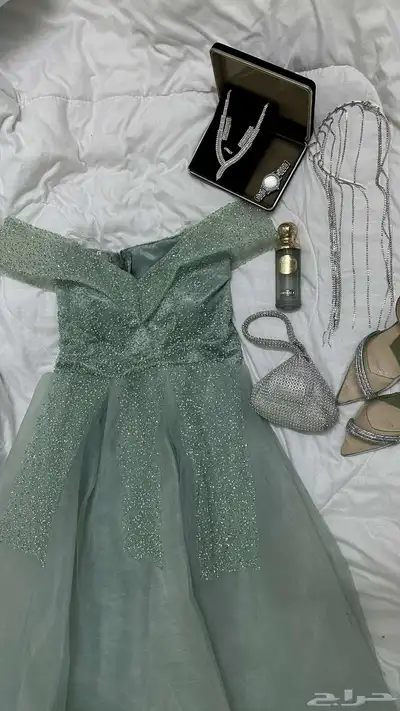 فساتين شبكه وملكه سهره فخمه ب50 ريال ينلبس لارج ومديوم 0