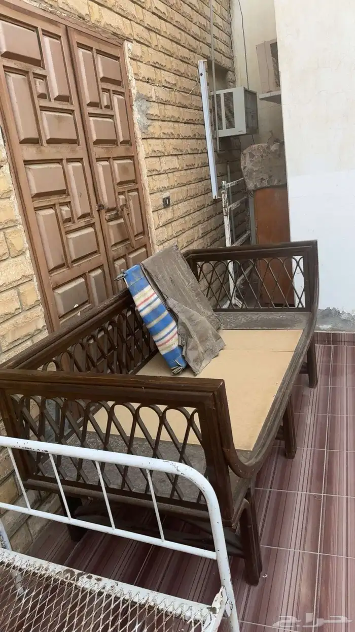 كرسي خشب 3
