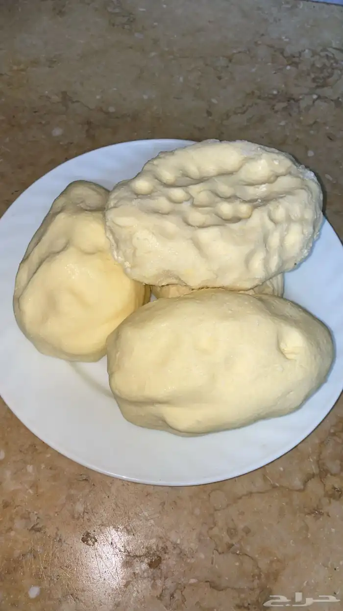 سمن بقر بلدي صافي. حياكم الله جميع. يوجد زبده بقر صافي 11