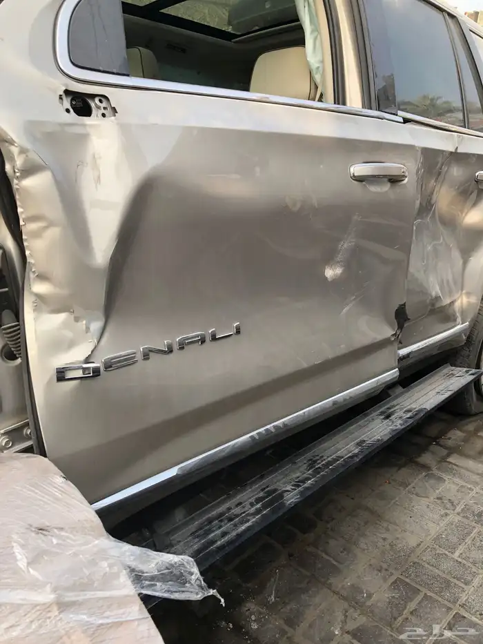 يوكن دينالي موديل 2022 تشليح قطع غيار فقط 5