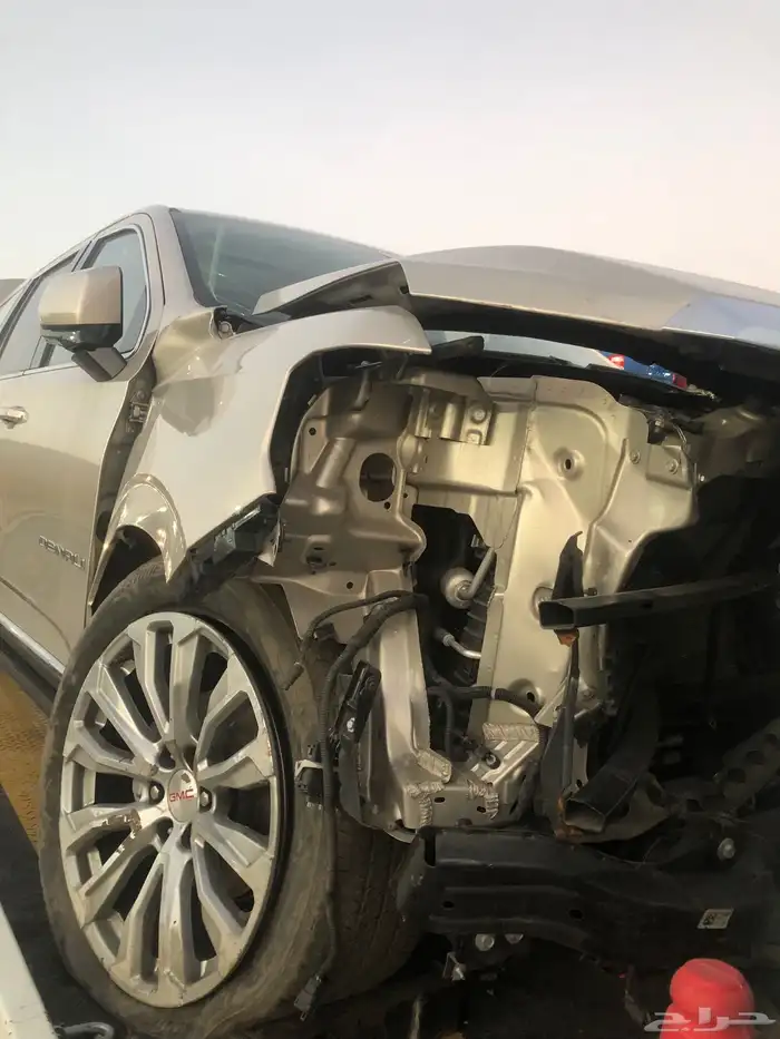 يوكن دينالي موديل 2022 تشليح قطع غيار فقط 0