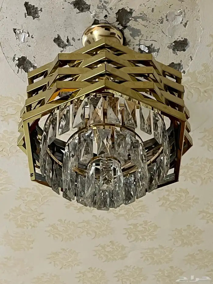 ثريات الحاله شبه جدد لهن اسبوع وقليل تشغيلهن 2