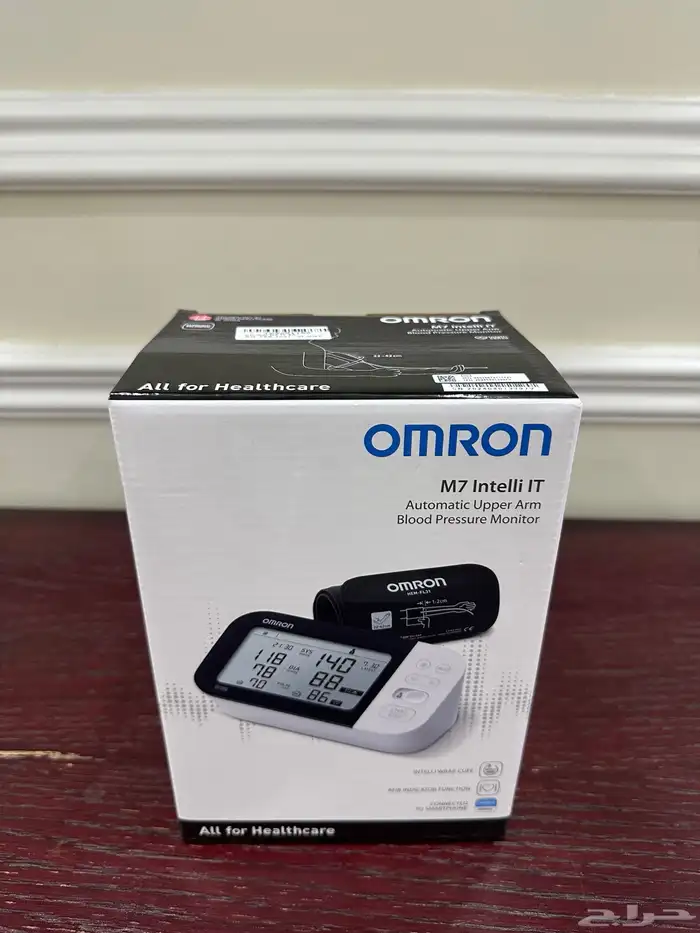 جهاز Omron M7 Intelli IT لقياس ضغط الدم 0
