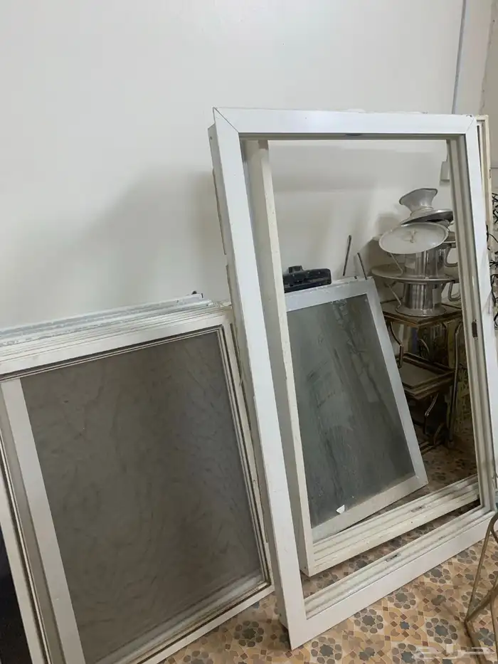 شبابيك عدد7زجاج سكوريت اللون عسلي عاكس ارتفاع93عرض 75 2