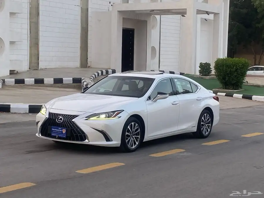 لكزس 2022 ES300h 2