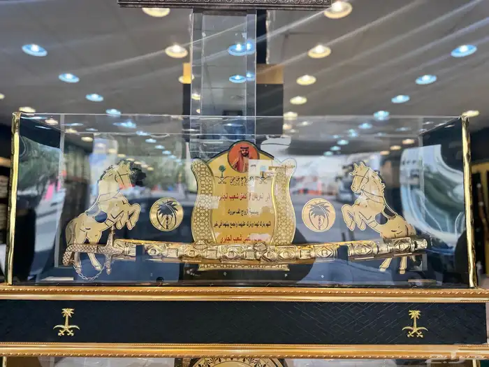 دروع تخرج ضباط وهدايا عرسان 22