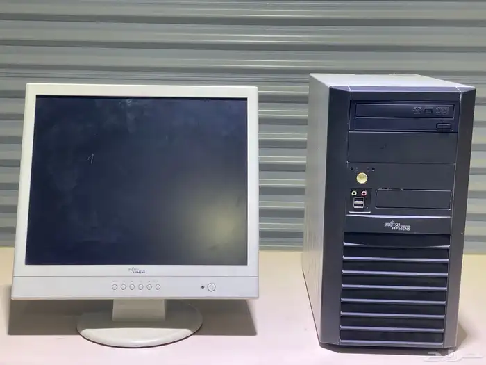 للبيع جهاز كمبيوتر مكتبي قديم ماركة SIEMENS 0