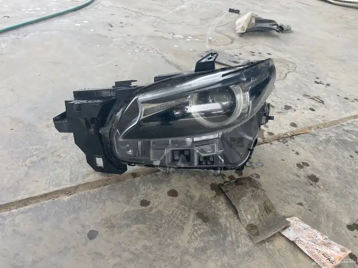 شمعات مازدا 6