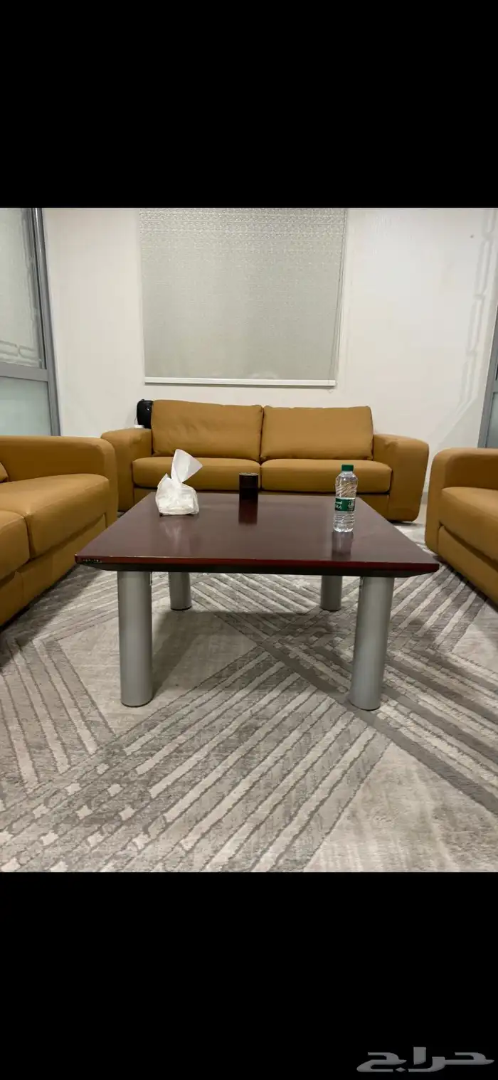 أثاث مكتبي شبه جديد - العمري والجريسي - للبيع 0