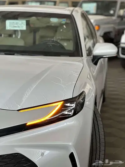 تويوتا كامري فئة LEبنزين فتحه سعودي2025-123.000 2