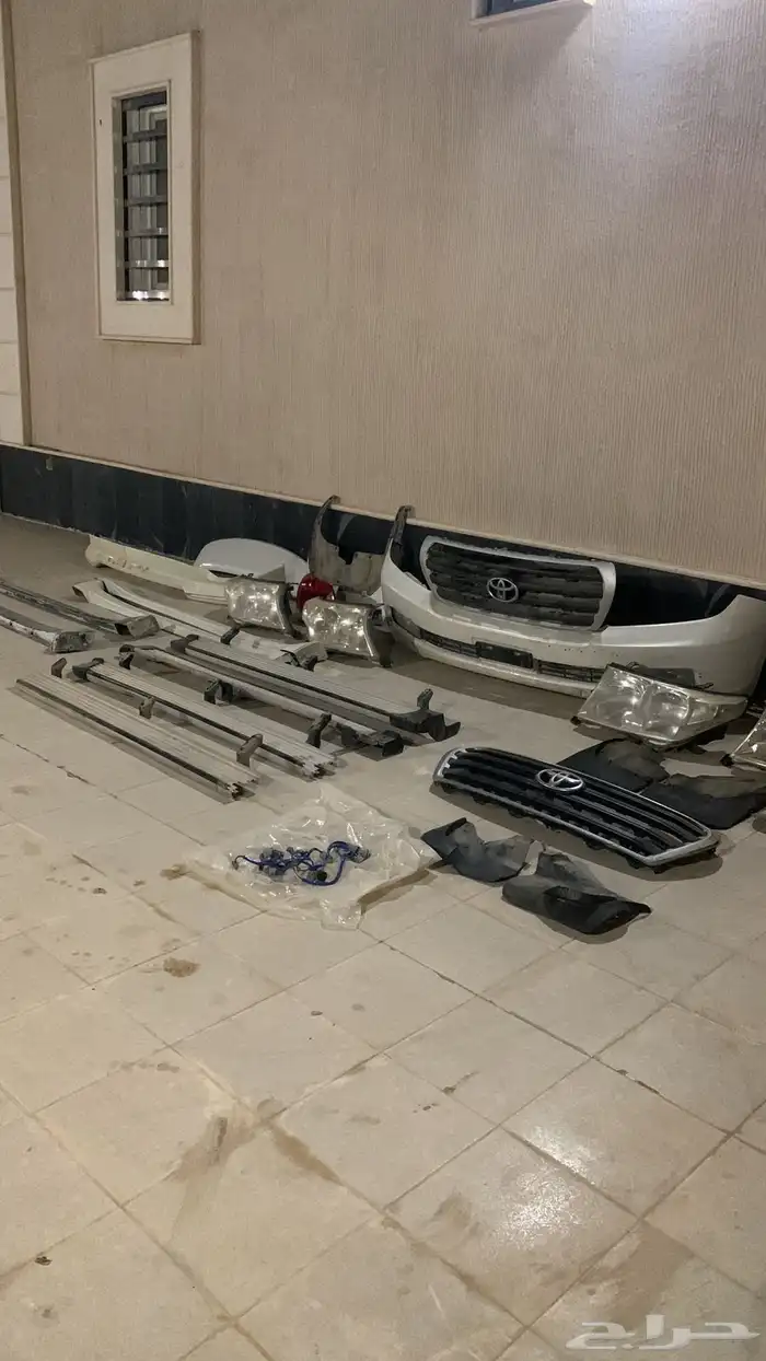 قطع لاندكروزر 20