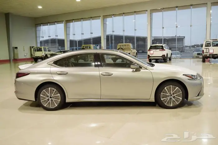 وارد اليحيى لكزس 3.5 لتر بنزين CCES350بانورما جلد جملي 2025 12