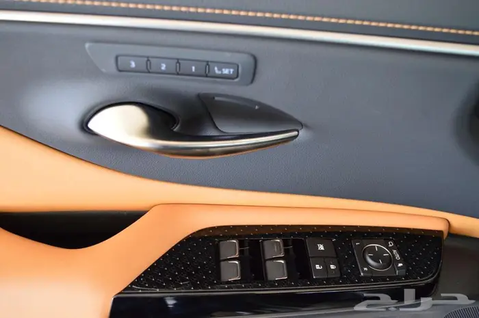 وارد اليحيى لكزس 3.5 لتر بنزين CCES350بانورما جلد جملي 2025 16