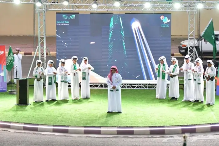 شاشات ومسرح وصوتيات للأيجار 8