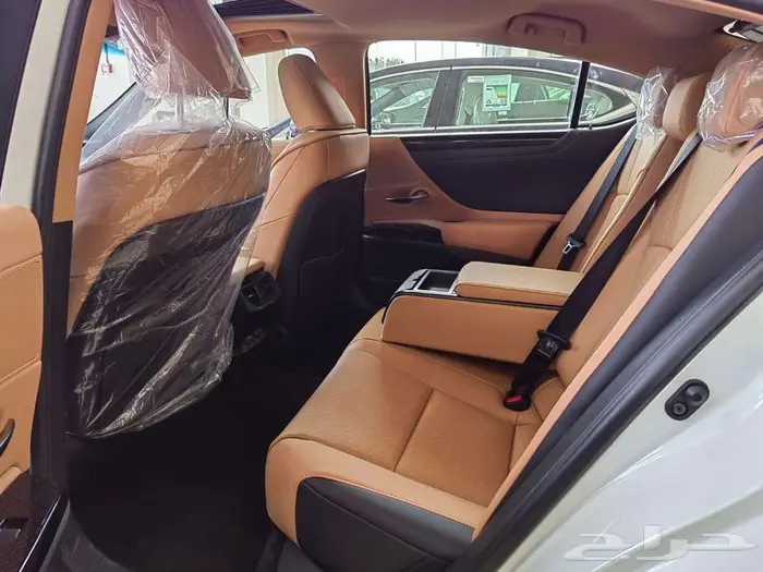 ليكزس ES 250 AA بنزين موديل 2025 9