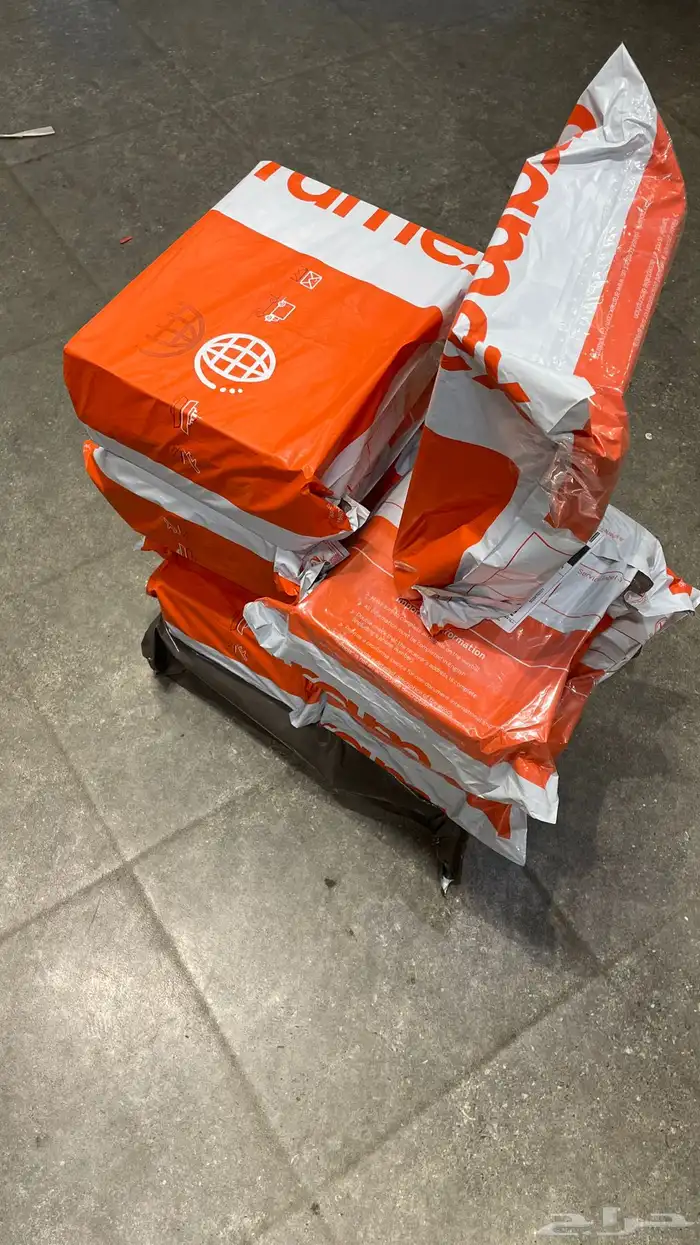 الترا بوست نسائي ورجالي ب 99 مع ملحقات الماركة 10