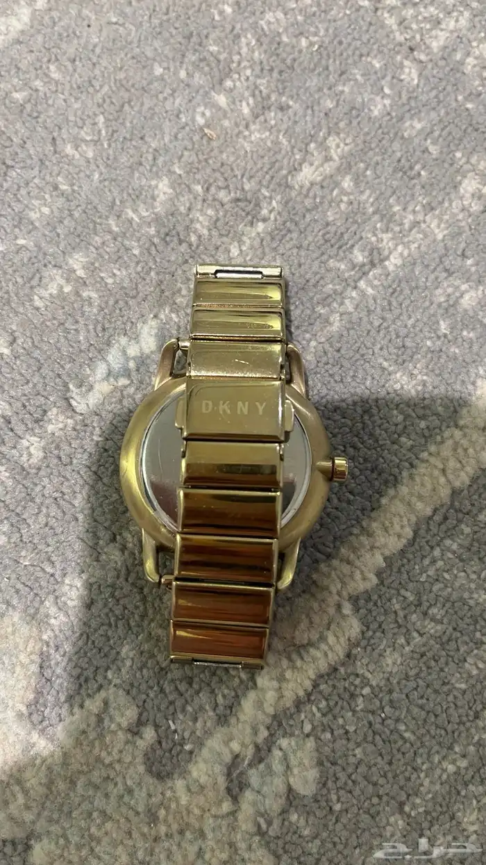 ساعة يد نسائية ماركة دكني 3