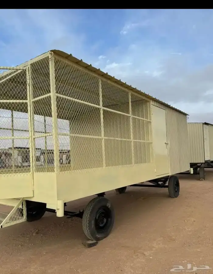 تقوم بتفصيل مضلات السيارات والحدائق والطاولات بأنواعها 24