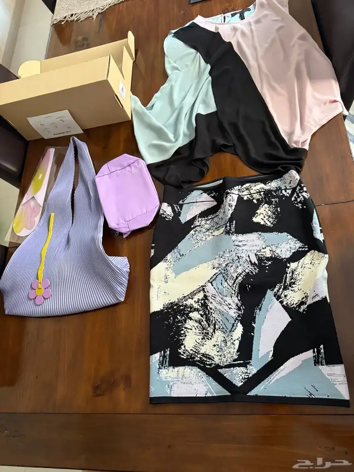 تايور نسائي ماركة لبس مرة واحدة فقط 0