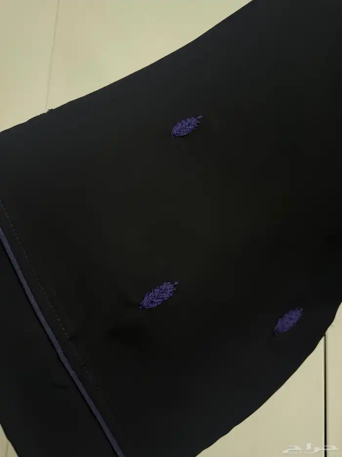 عباءة كتف سحاب مطرزة 2