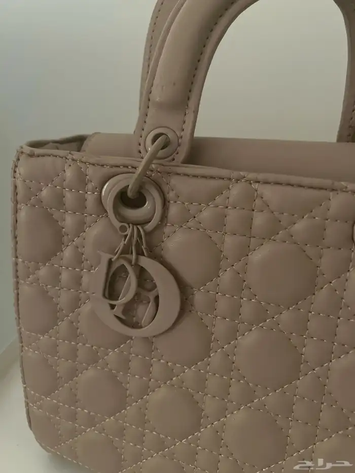 شنطة ديور ب 50 بس 1