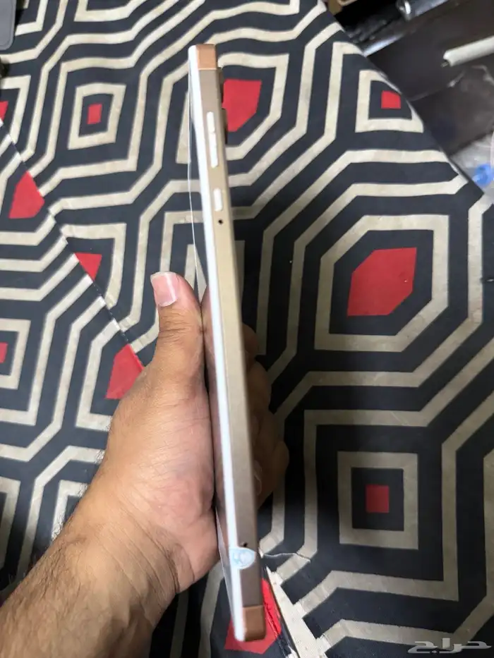 ايباد نظيف على الشرط 4