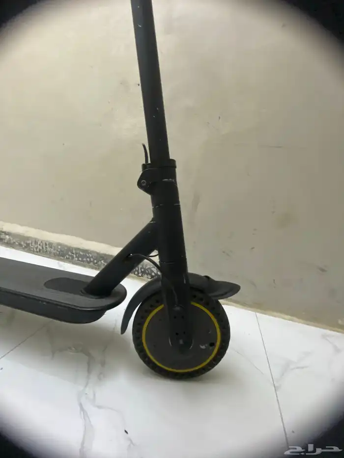 للبيع سكوتر شومي 1