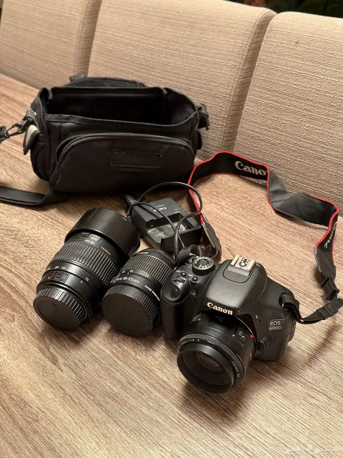 كاميرا كانون D600 0