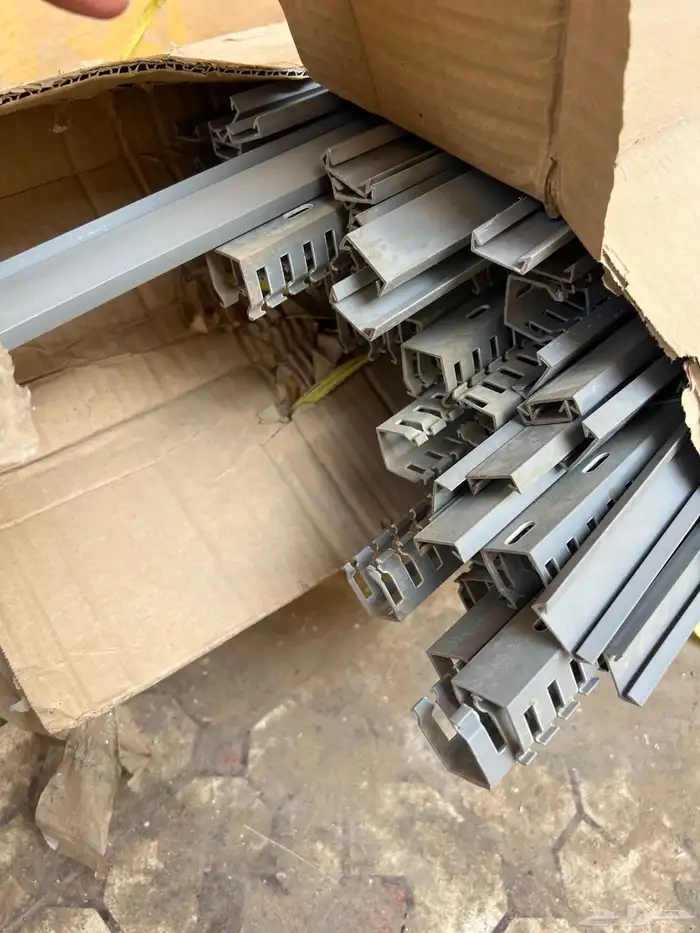 مجرى كيابل بلاستك للوحات كهرب 4