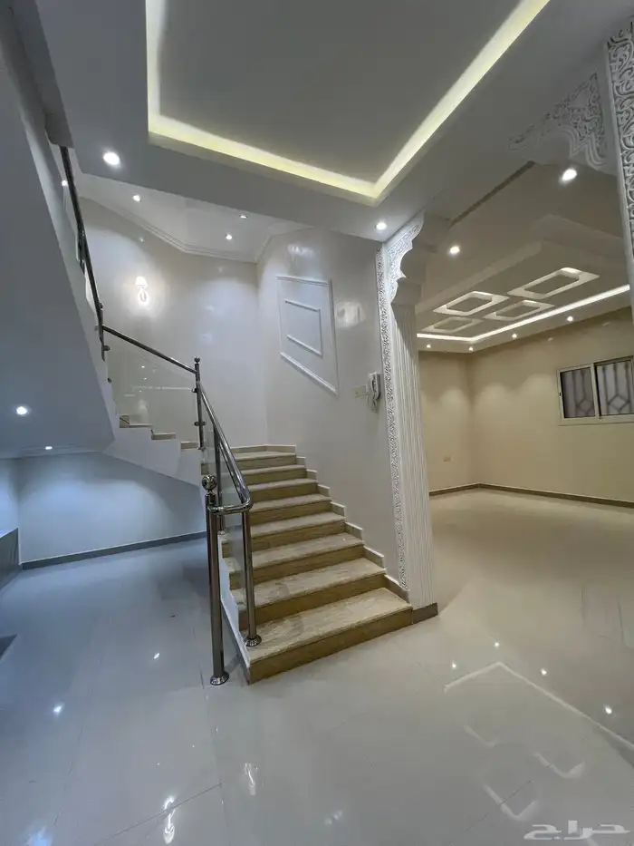 فله تصميم نيوكلاسيك حي الجامعه خلف البوليفارد الخرج 21