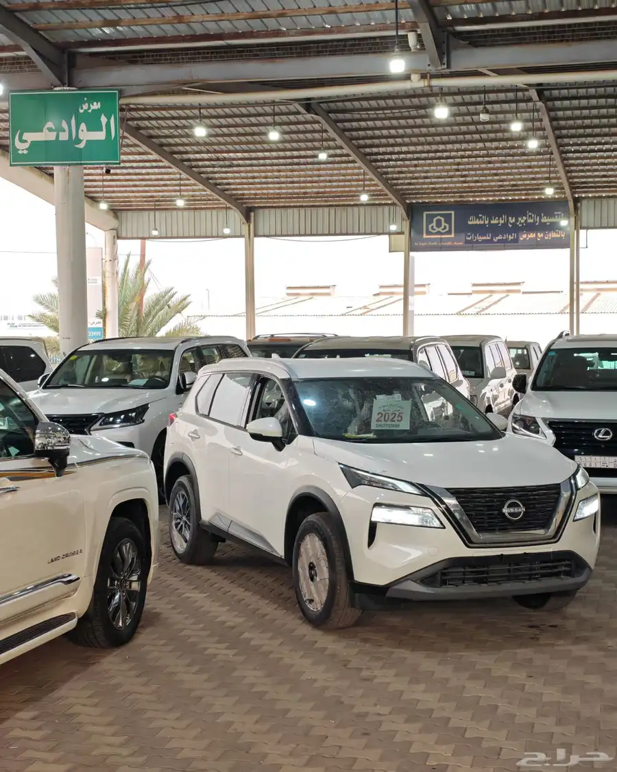 نيسان اكس تريل ستاندرد دبل 5 راكب بنزين سعودي موديل 2025 0