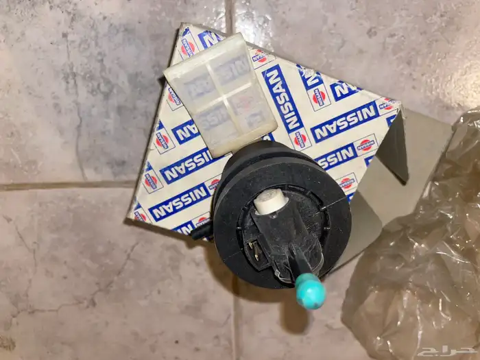 قطع غيار نيسان ددسن قديم بلاتين 8