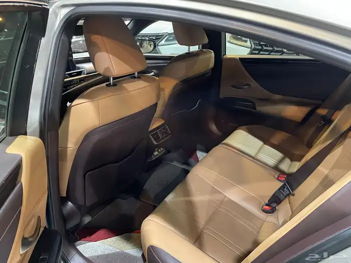 لكزس ES350 2021 8
